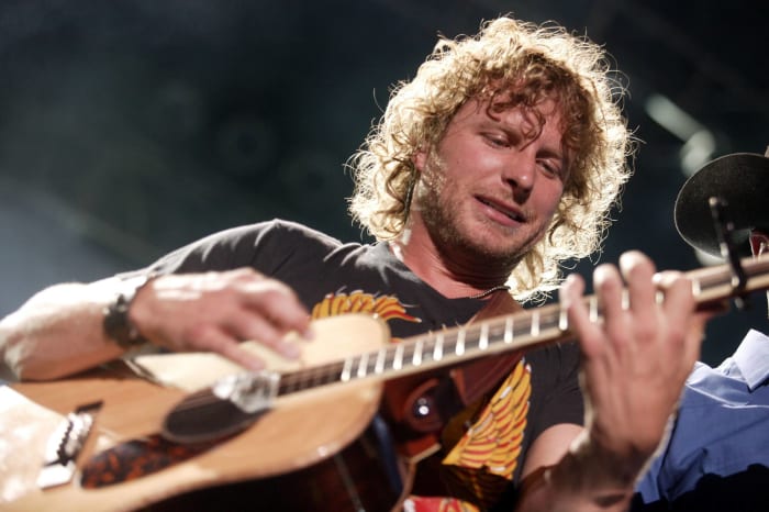 "Come A Little Closer," Dierks Bentley