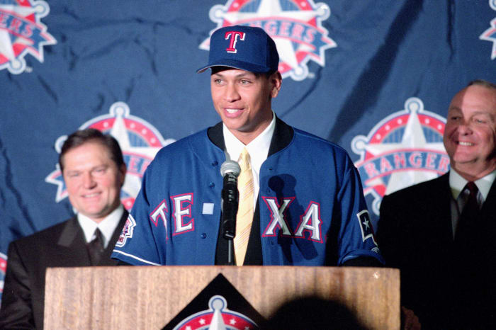 2000: Alex Rodriguez announces record-breaking deal with Rangers