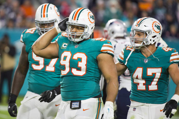 2015: Ndamukong Suh, Miami Dolphins