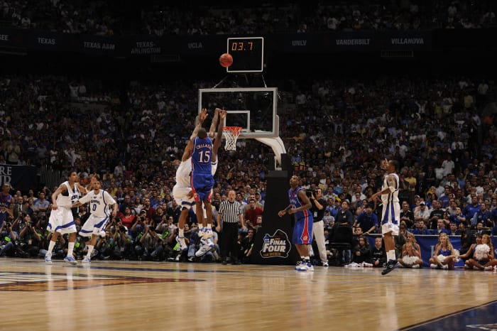 Chalmers keeps Kansas on title path (2008)