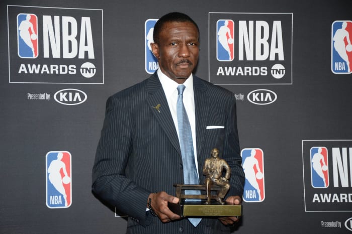 Raptors congratulate Dwane Casey