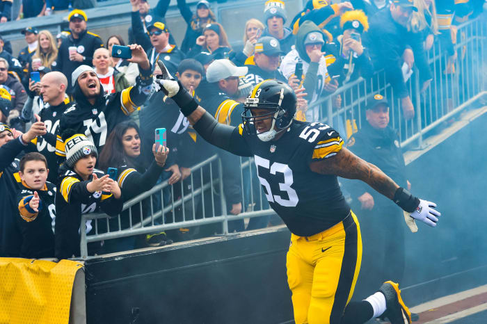 Center: Maurkice Pouncey