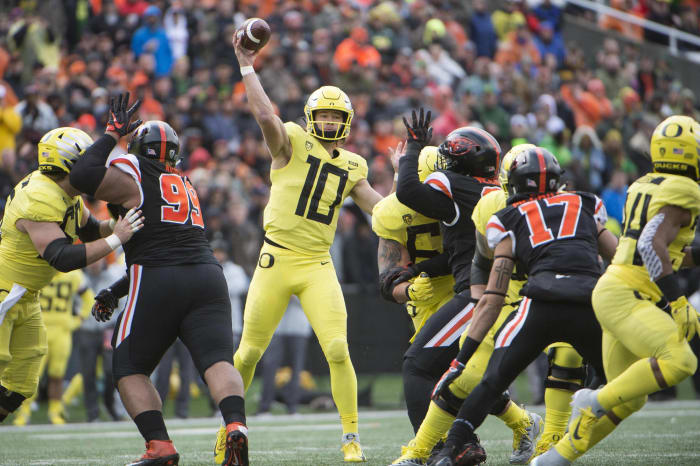 Redbox Bowl: Michigan State (7-5) vs. Oregon (8-4), Dec. 31