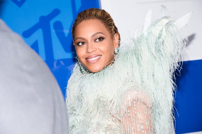 "Beautiful Liar," 2 million