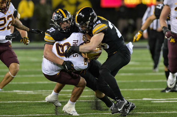 Illinois (4-6, 3-4 in Big Ten) at No. 17 Iowa (8-2, 5-2 in Big Ten), Saturday, 2 p.m., FS1