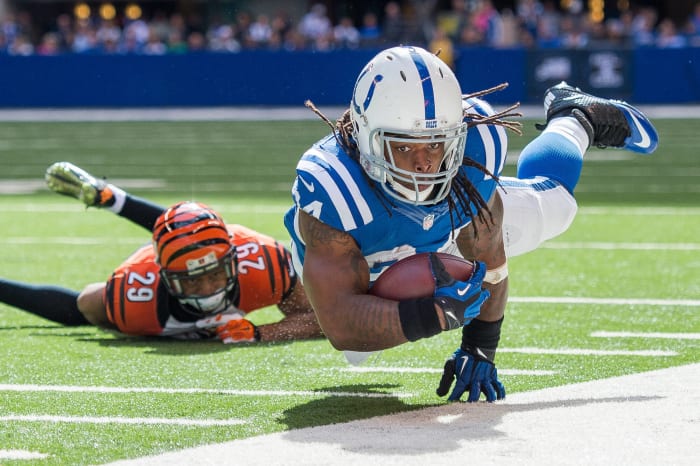 Browns foist Trent Richardson on Colts