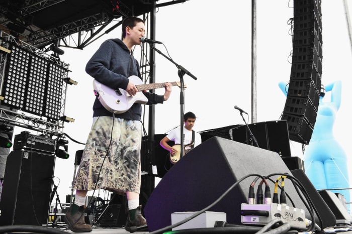 Frankie Cosmos - "On the Lips"
