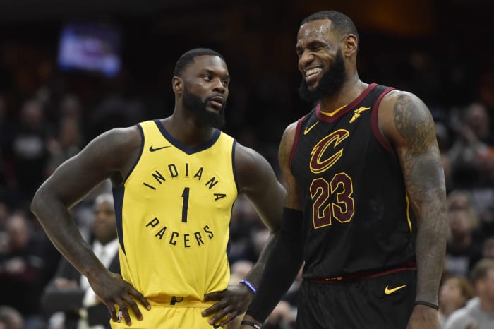 Lakers surrounds LeBron with crazies