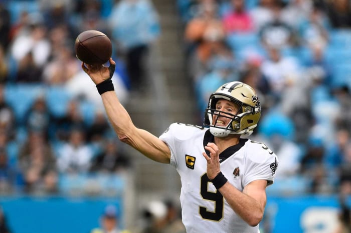 2006: Saints sign Drew Brees