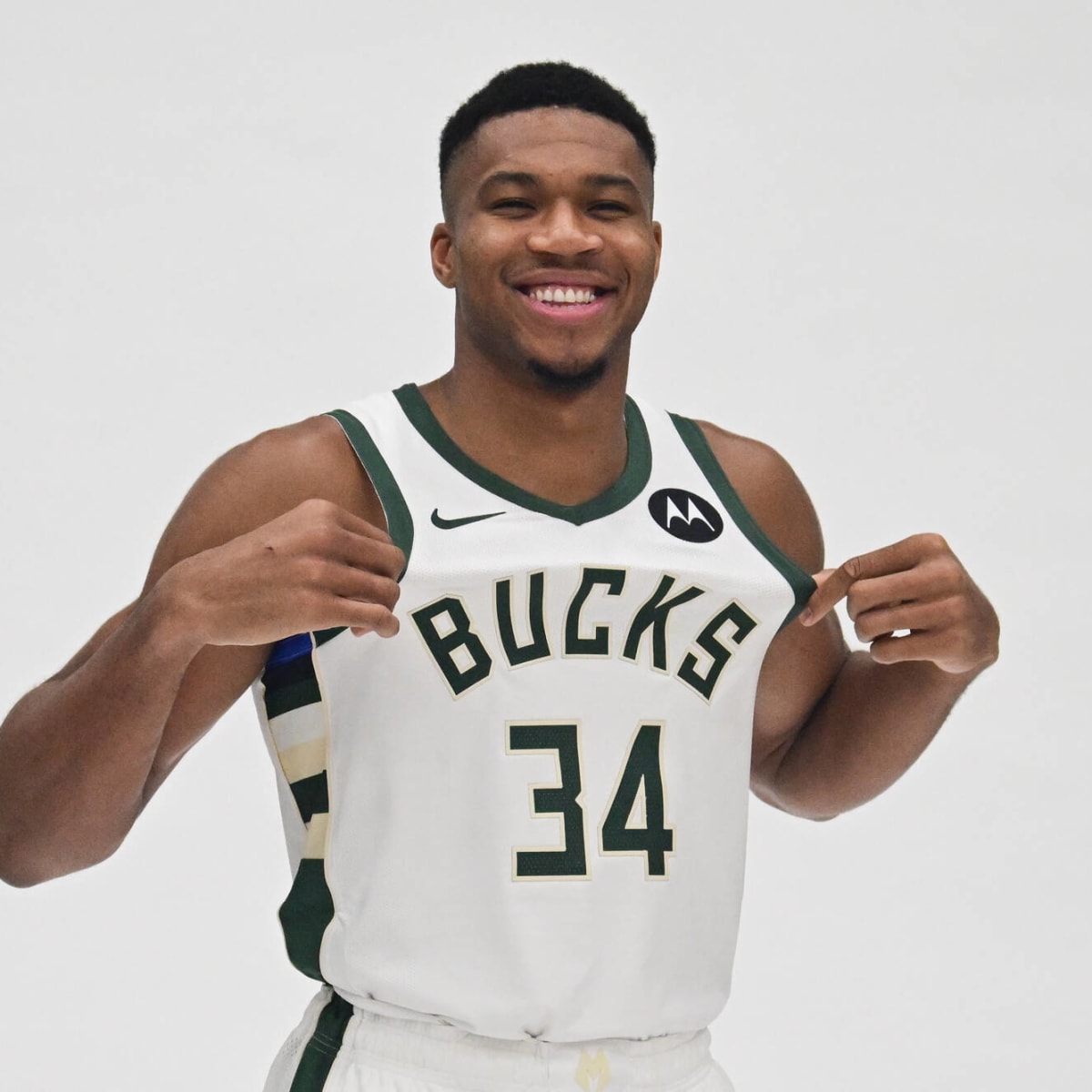 Giannis Antetokounmpo sues luxury bed maker for trademark infringement