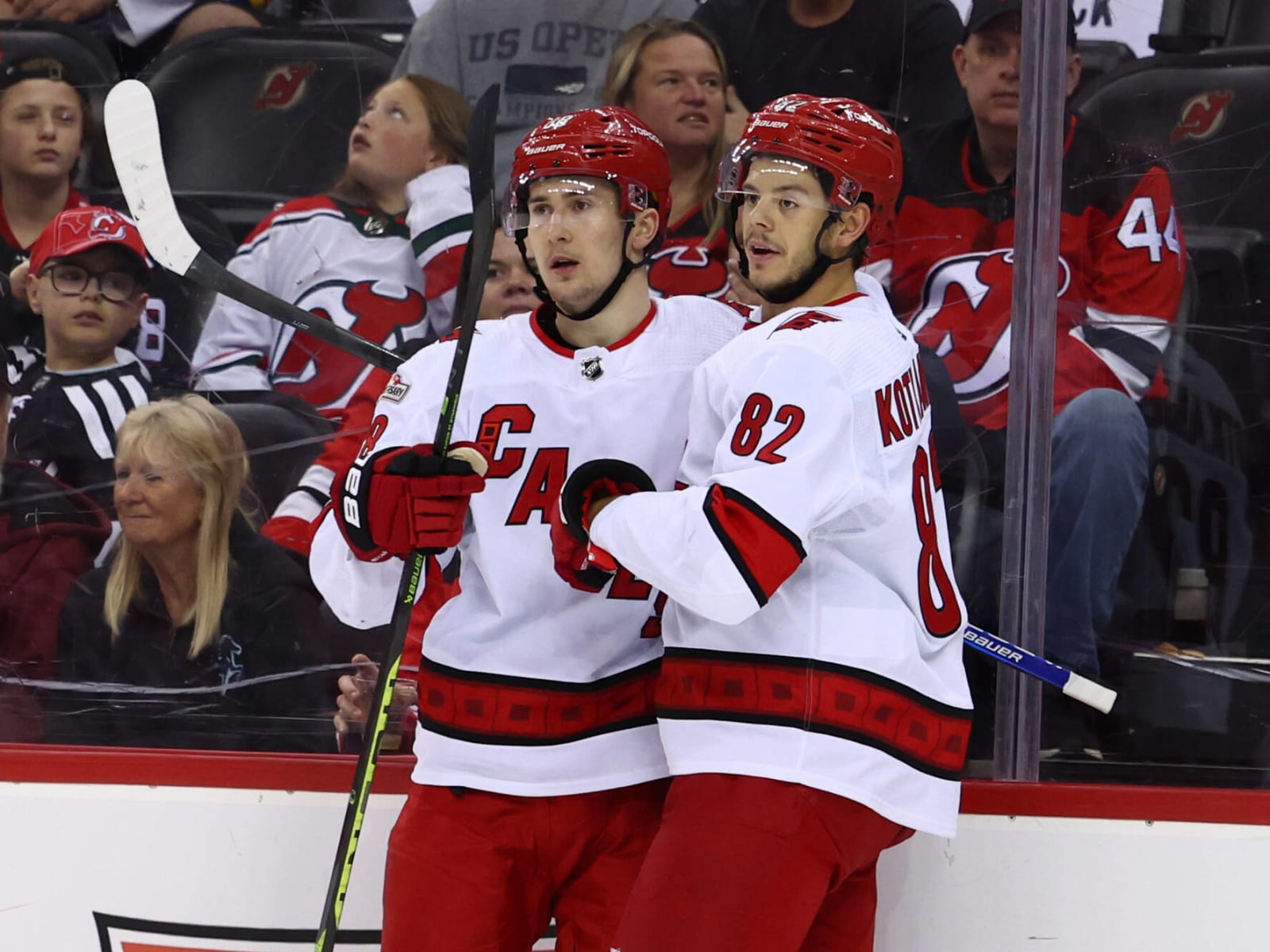 Martin Necas helps Hurricanes take 3-1 series lead vs. Devils