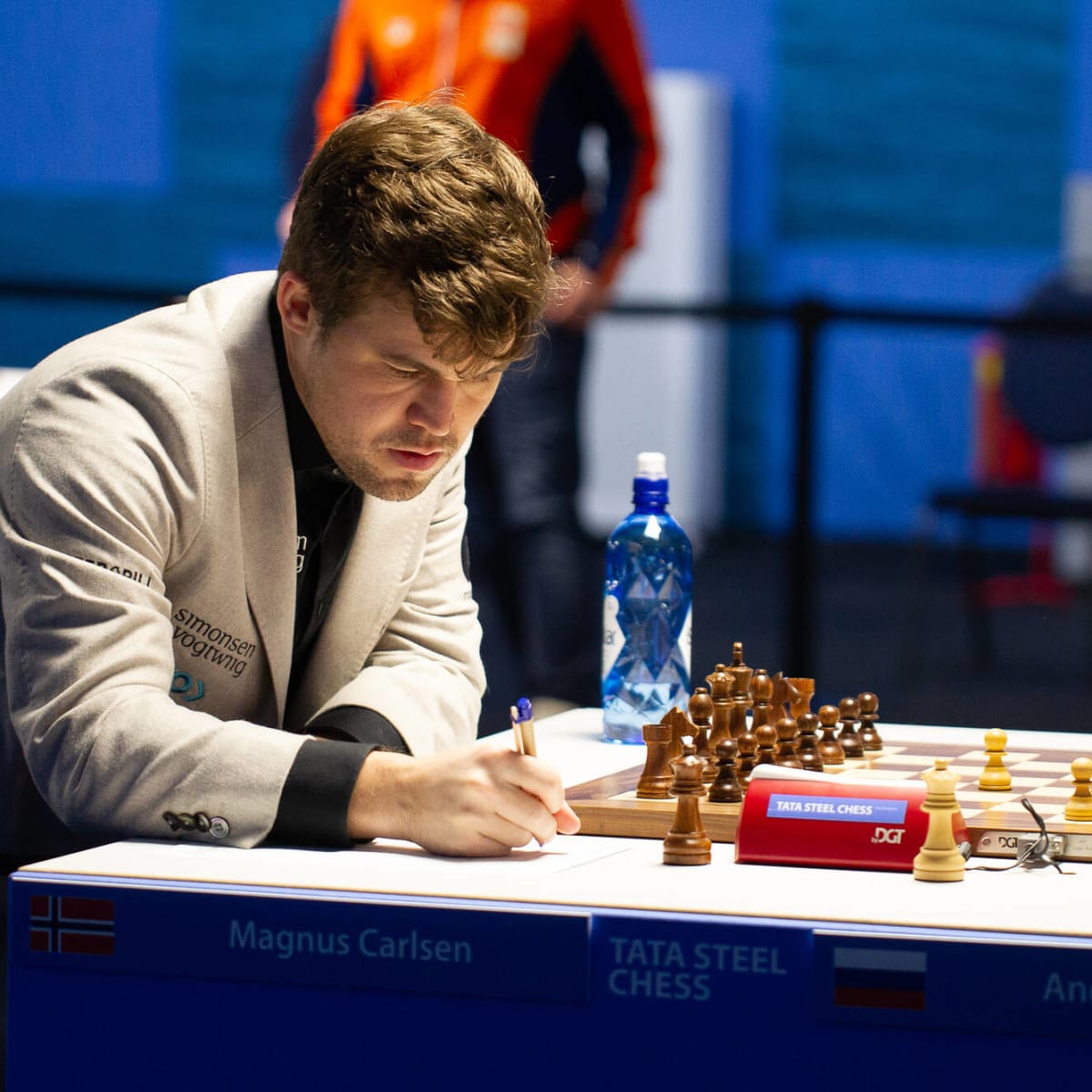 It's his move: World chess champion Magnus Carlsen uses Microsoft  technology to collaborate with his team and keep strategies secure - Stories