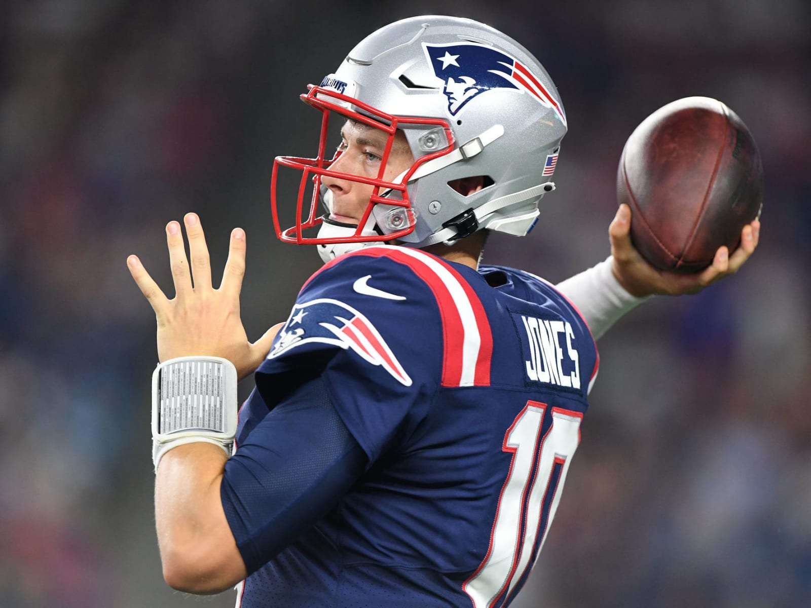 Patriots WR Kendrick Bourne praises QB Mac Jones