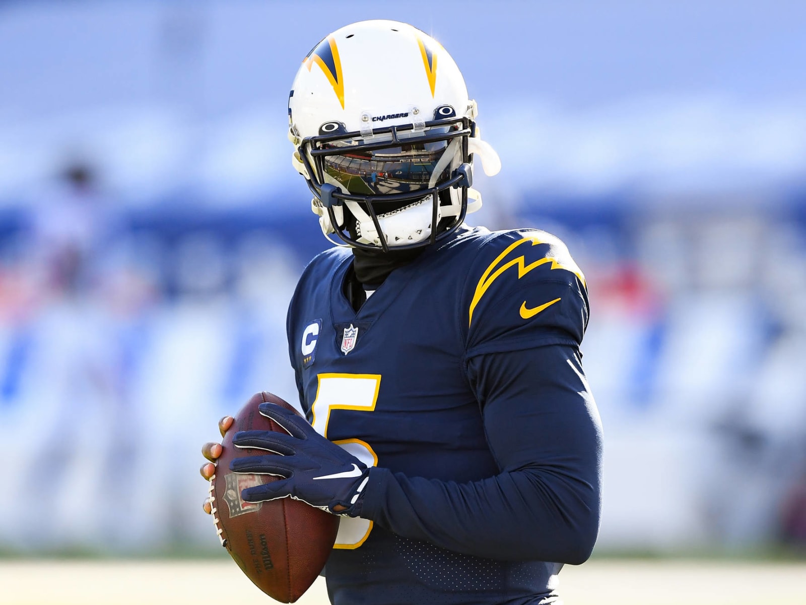 Chargers' Tyrod Taylor won't file grievance