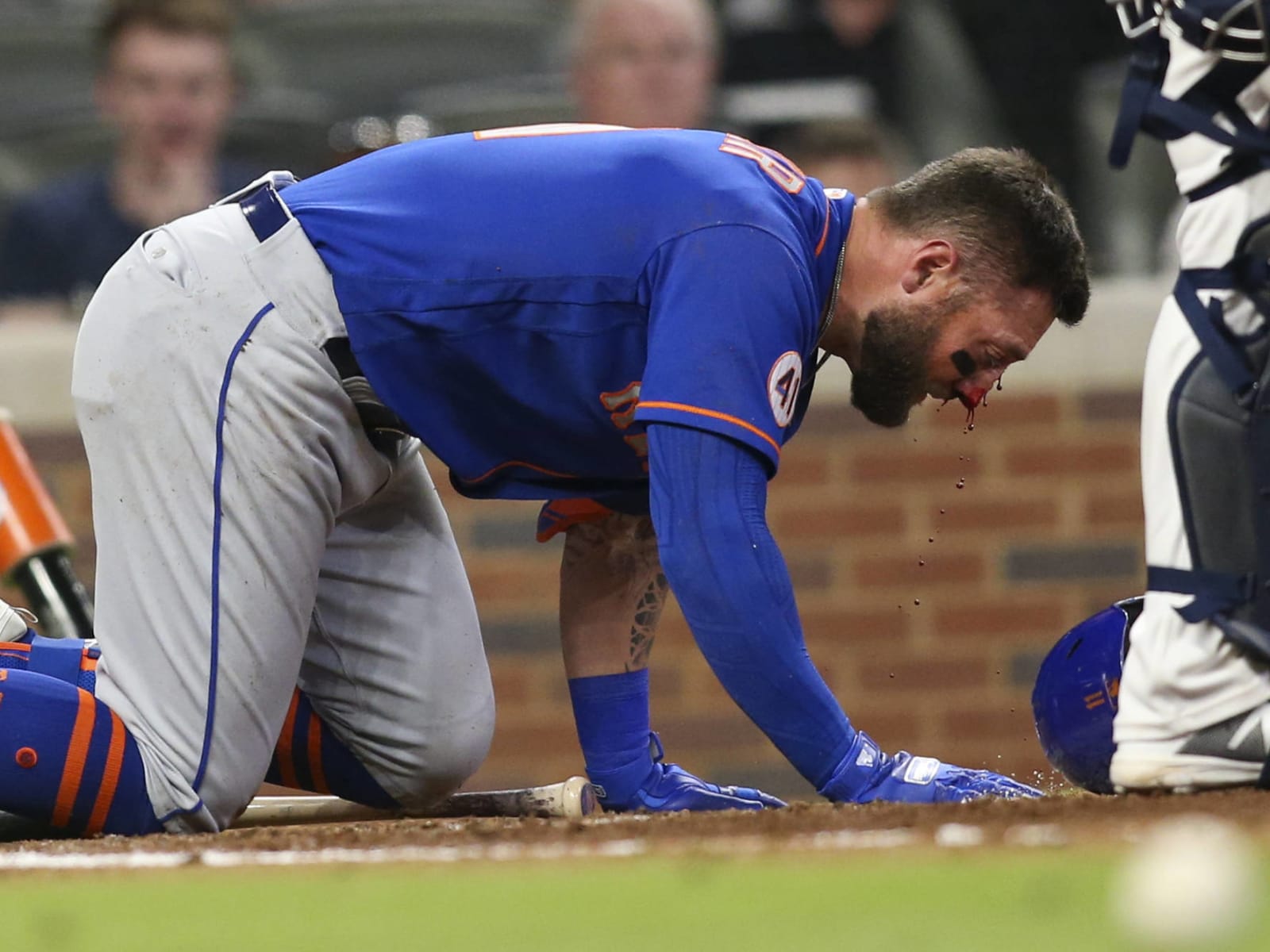 Mets' Kevin Pillar suffers multiple fractures after getting hit in