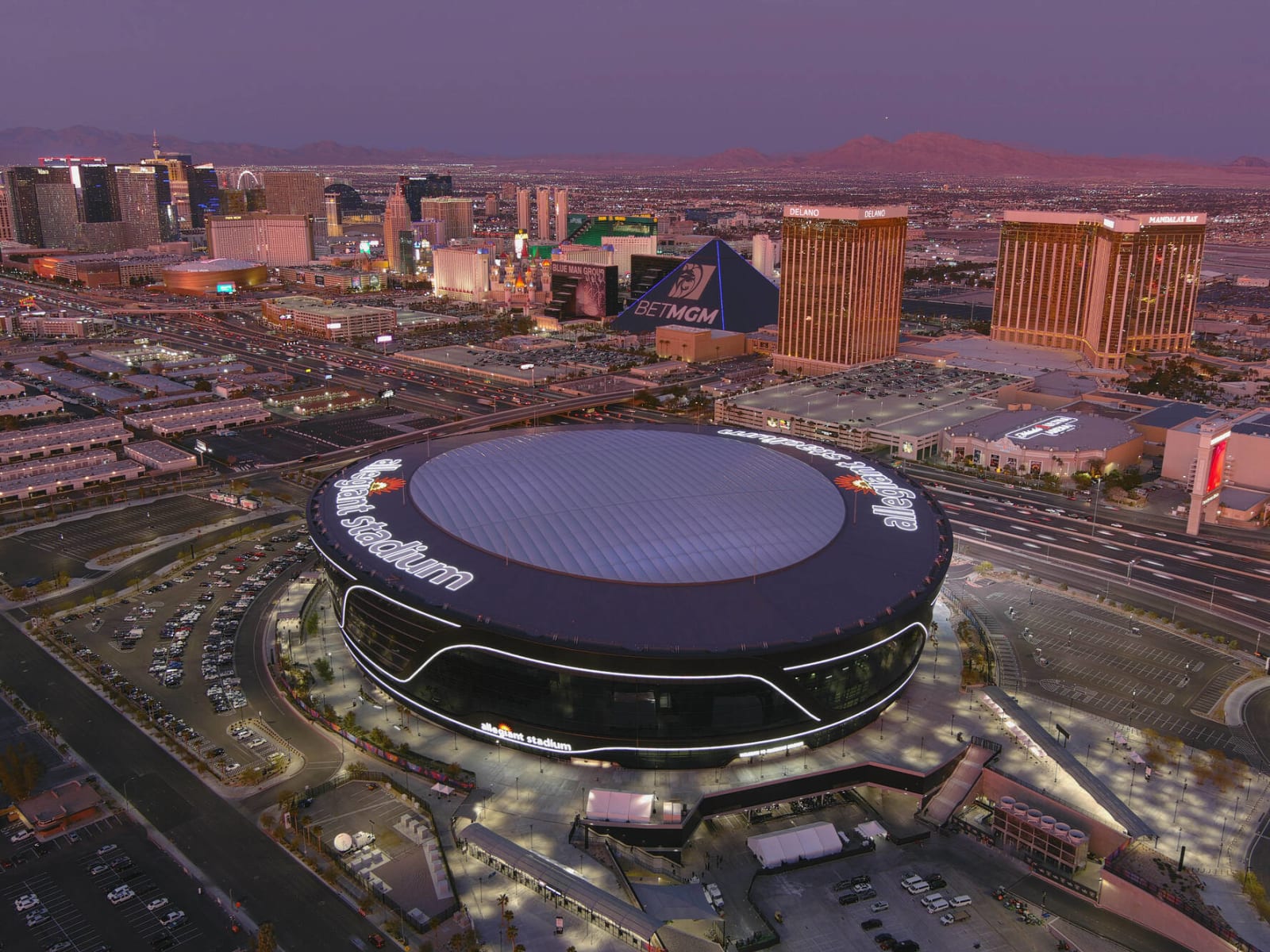 Super Bowl Handoff: Las Vegas Prepares for Its Big Game