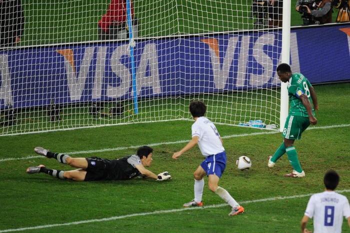 Yakubu Aiyegbeni and the miss of the century