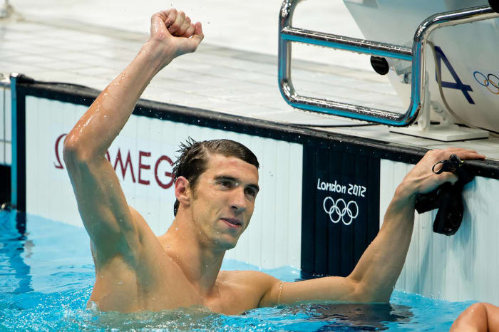 Michael Phelps sets Olympic record