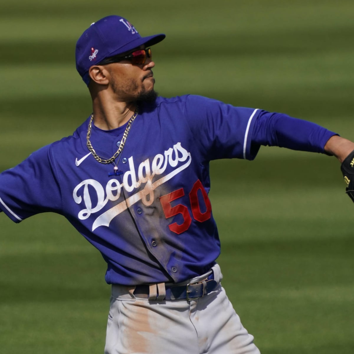 Dodgers news: Mookie Betts, Cody Bellinger top MLB jersey sales