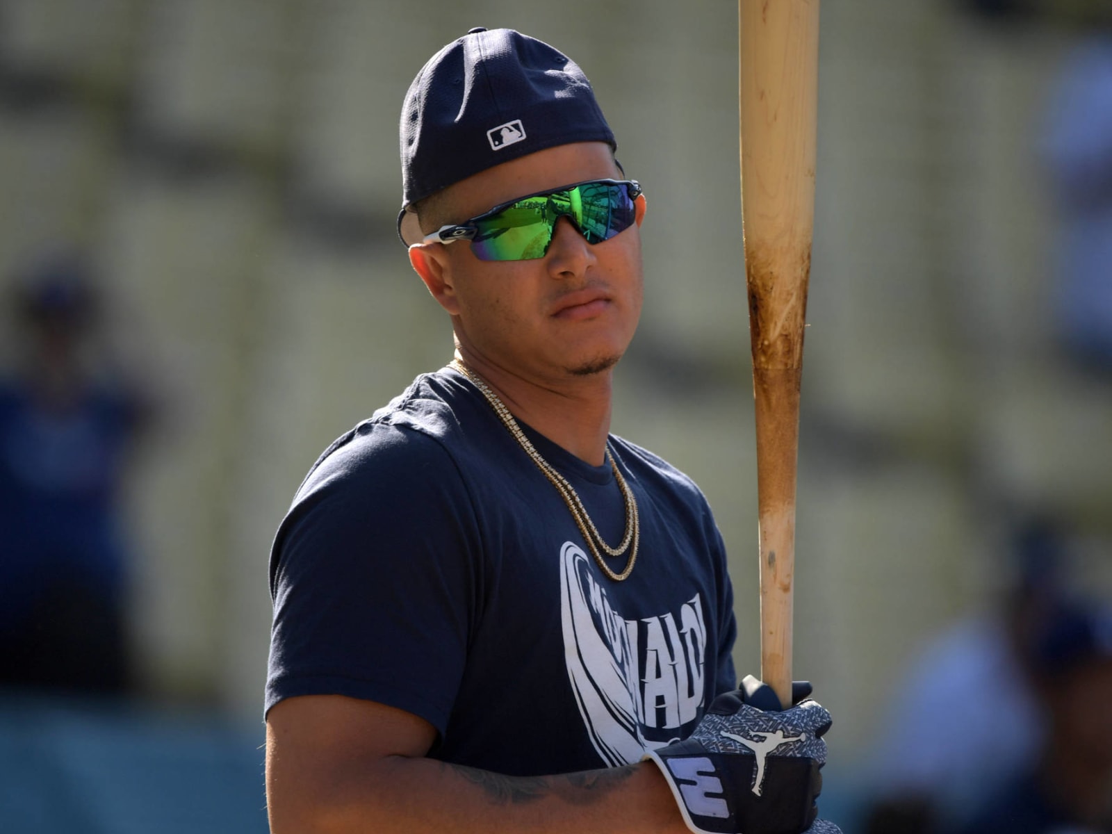 Padres players dressed like Manny Machado for trip to his hometown of Miami