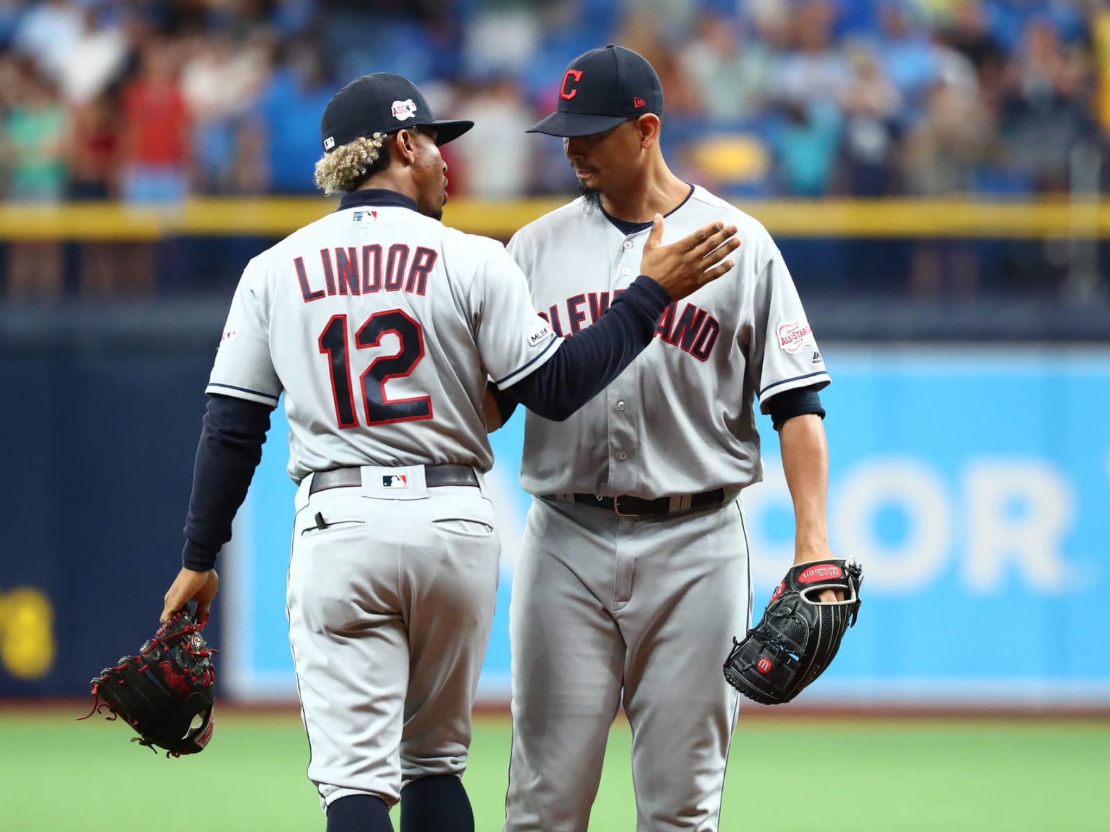 Mets' Lindor strikes from both sides of the plate