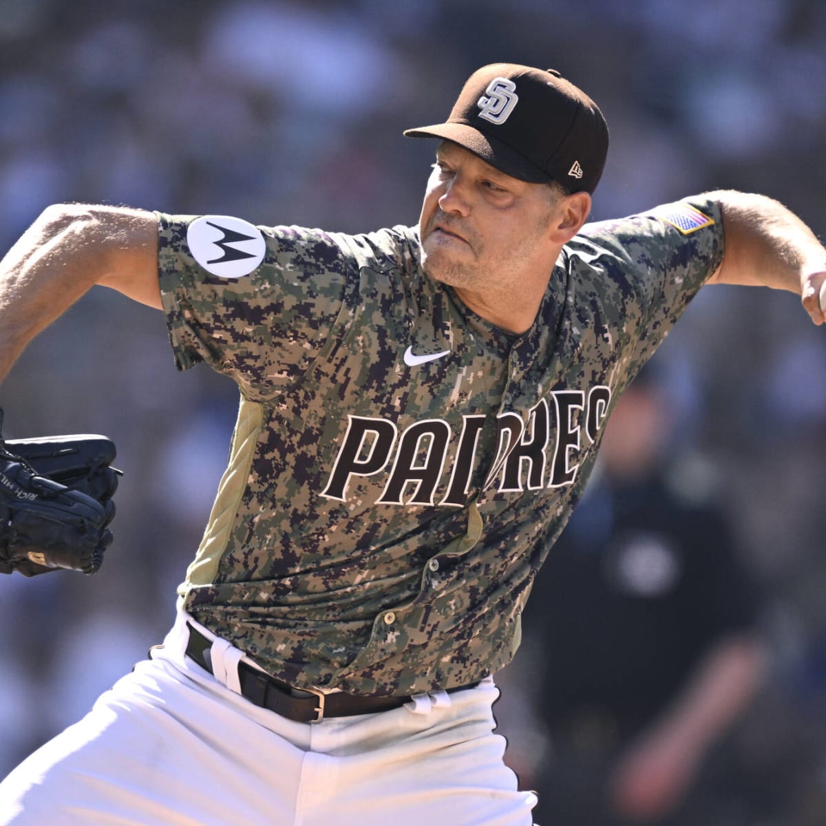 Spiraling Padres reaffirm Mets' approach at trade deadline