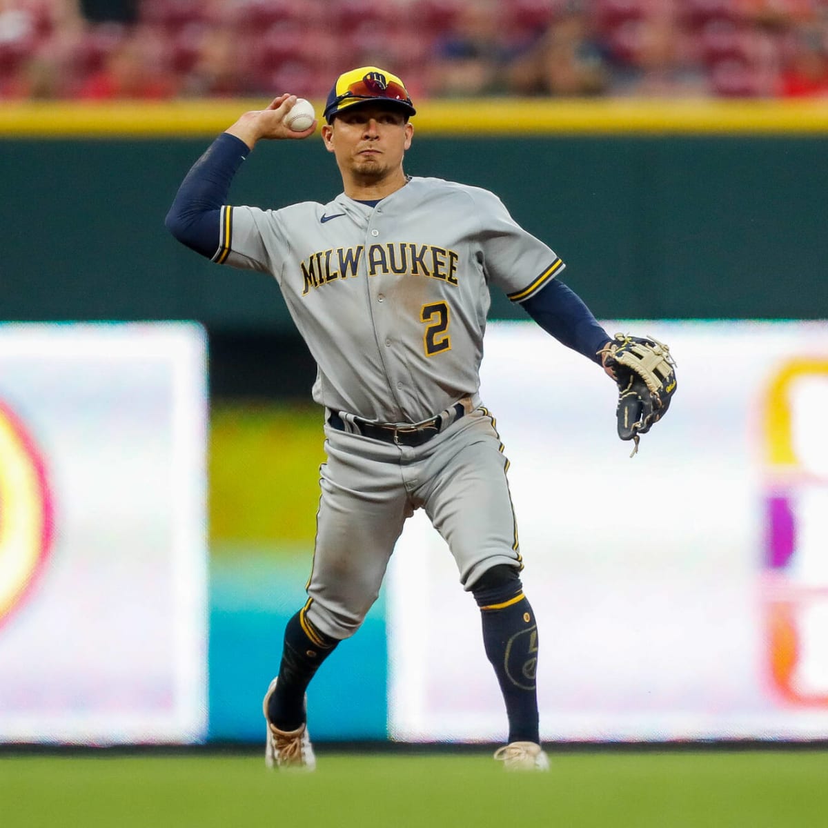 The Red Sox have acquired infielder Luis Urias from the Brewers in exchange  for right-handed minor league pitcher Bradley Blalock. #MLB…