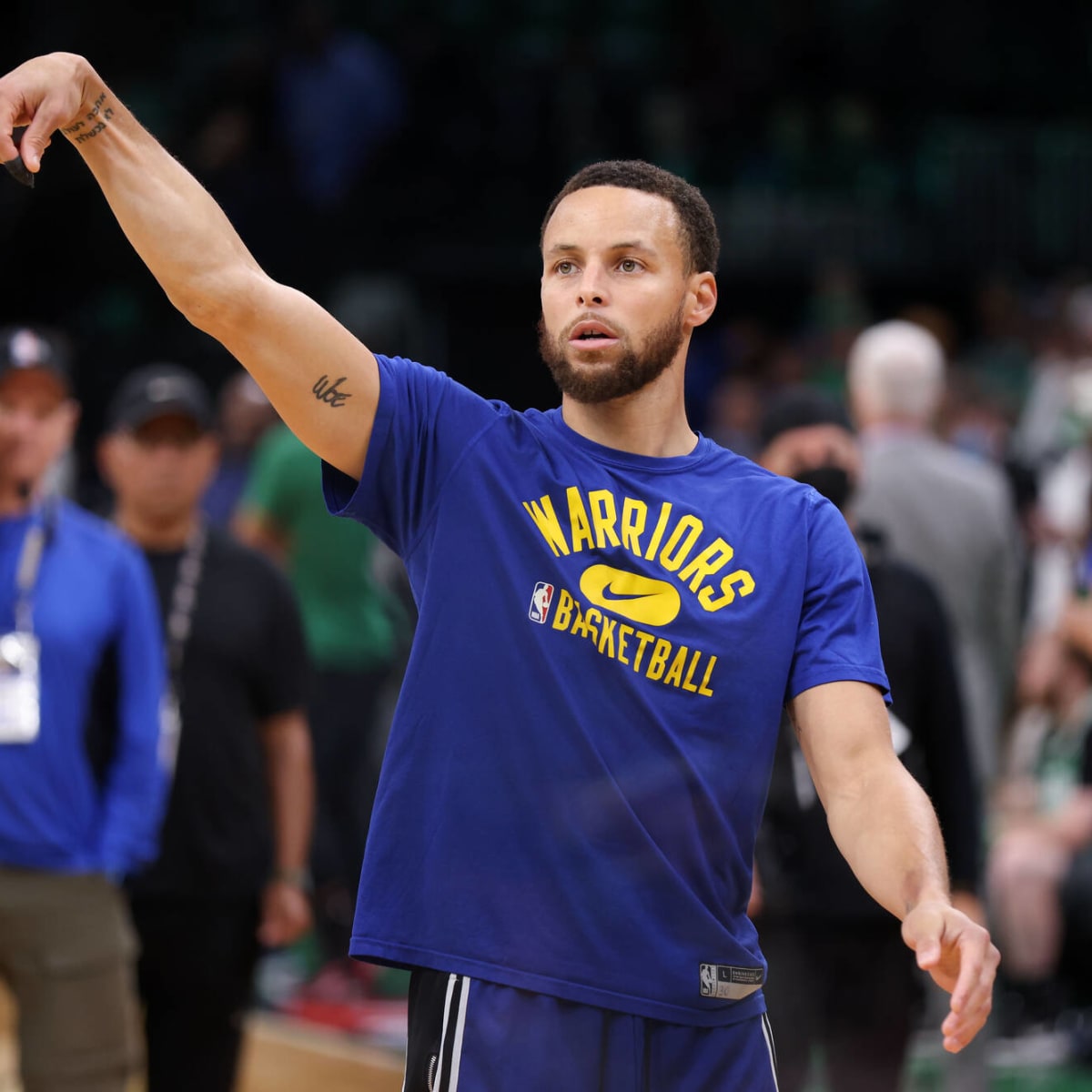 Steph Curry Is Slated to Sign a $1 Billion USD Lifetime Contract With Under  Armour