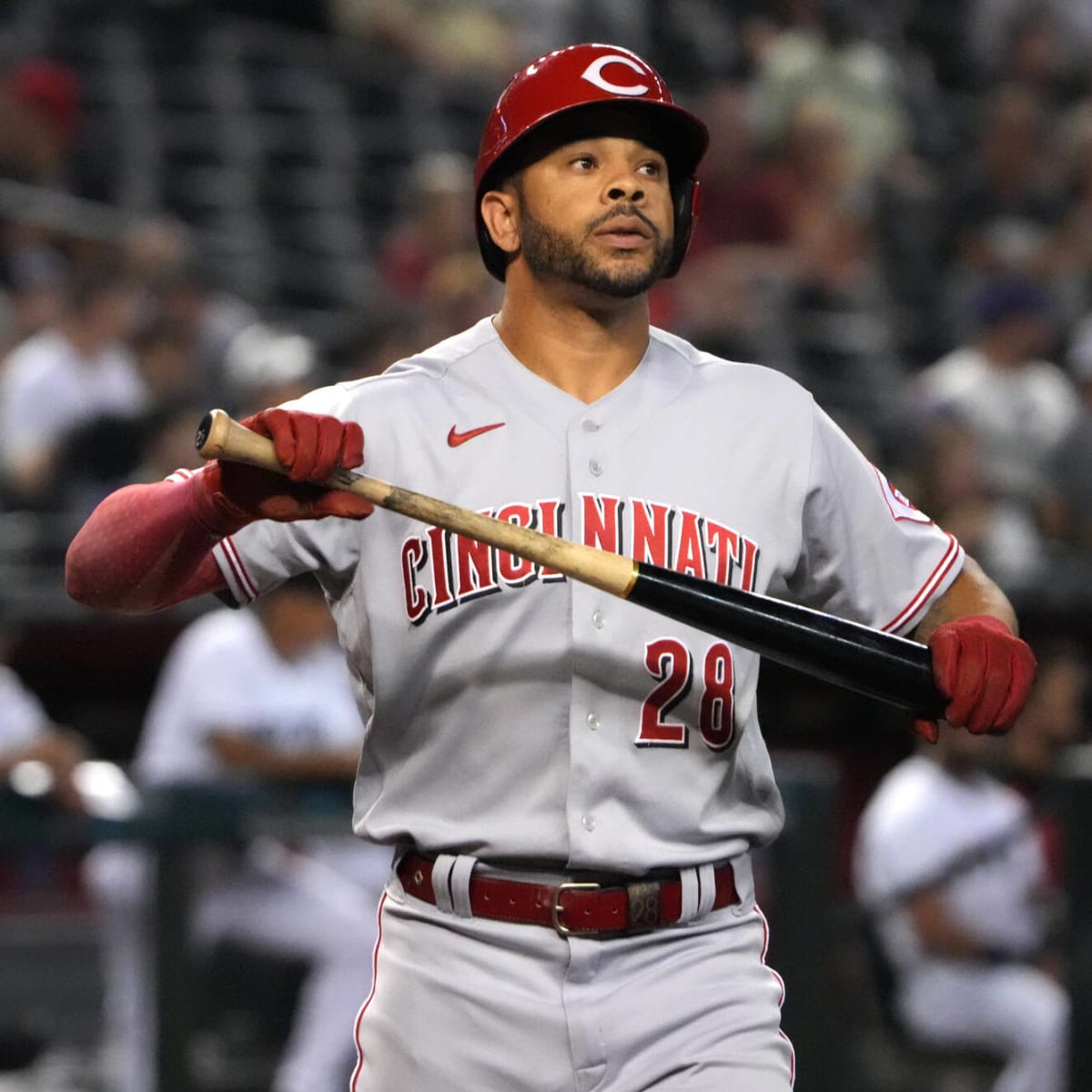 Reds pitchers wear Tommy Pham-style shirts before game vs. Giants