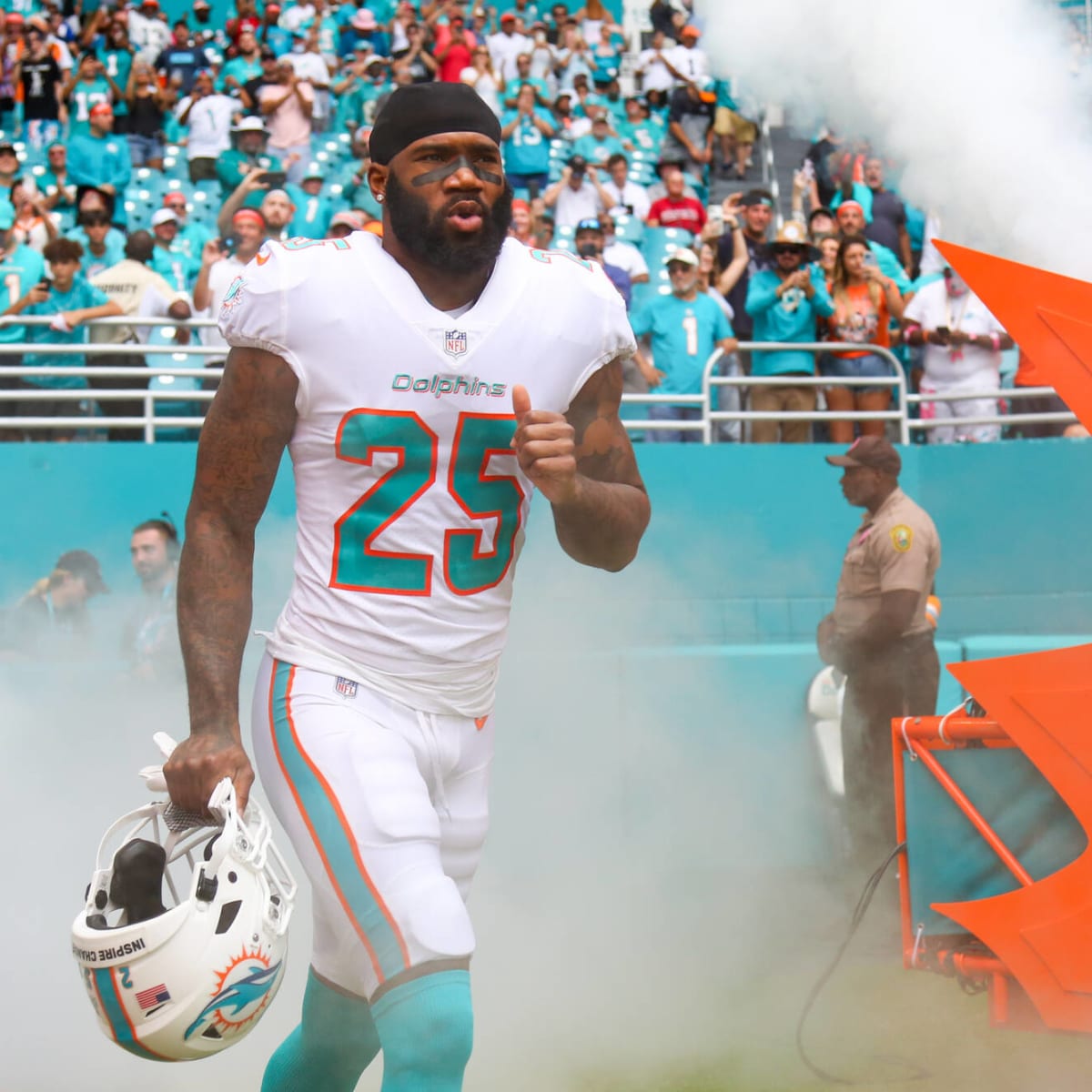 Xavien Howard contract: Dolphins agree to record extension with CB - Sports  Illustrated