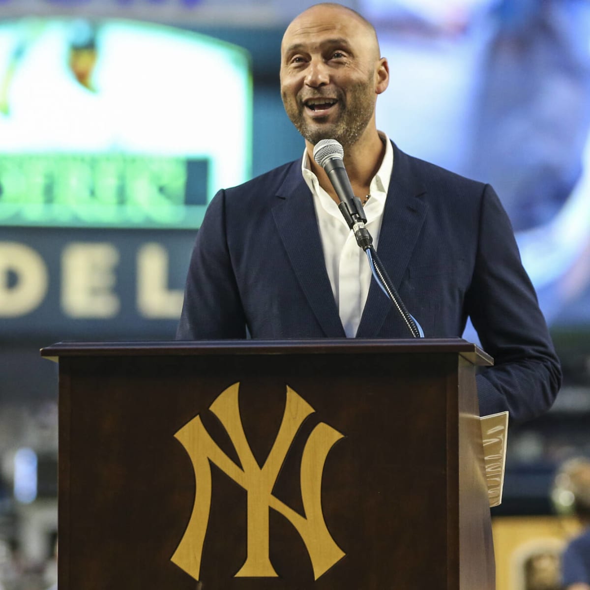 Dream Come True' for Alumnus to Share Story of Yankees Captain Derek Jeter  – Syracuse University News