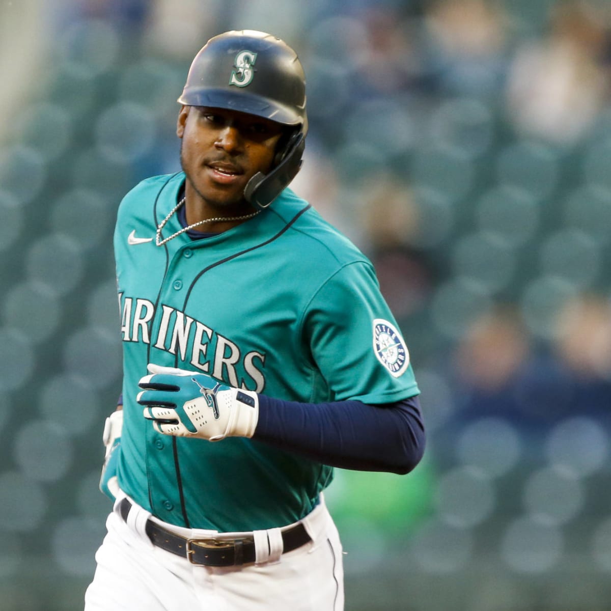 Mariners shut down CF Kyle Lewis for rest of season