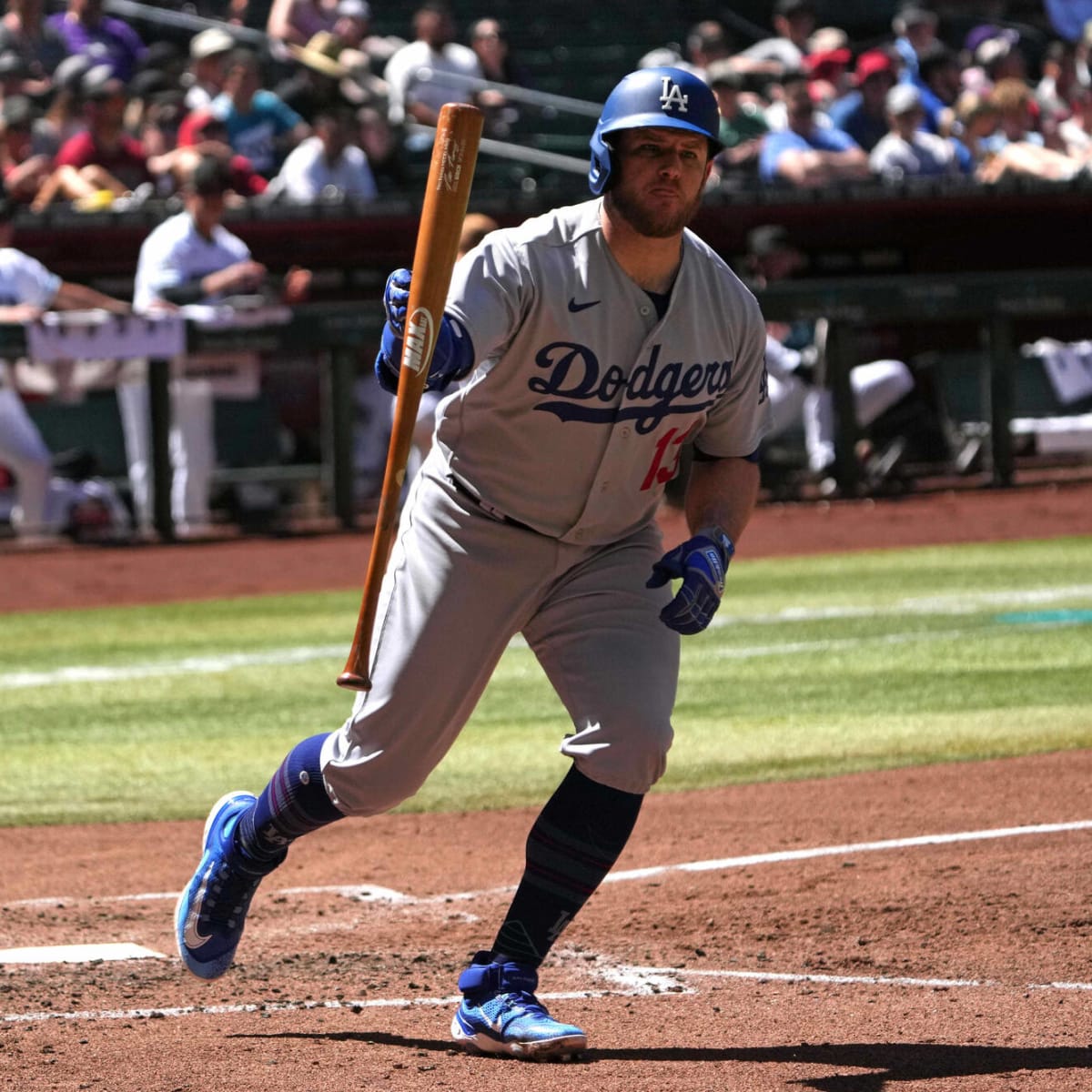 Dodgers get great update on Max Muncy's elbow amid Freddie Freeman rumors