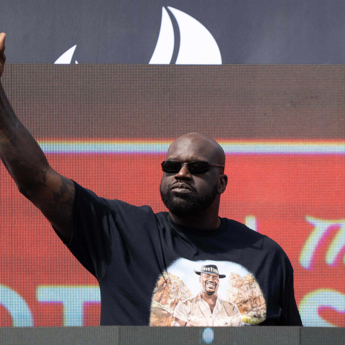 Shaquille O'Neal to entertain Phillies fans with postgame concert