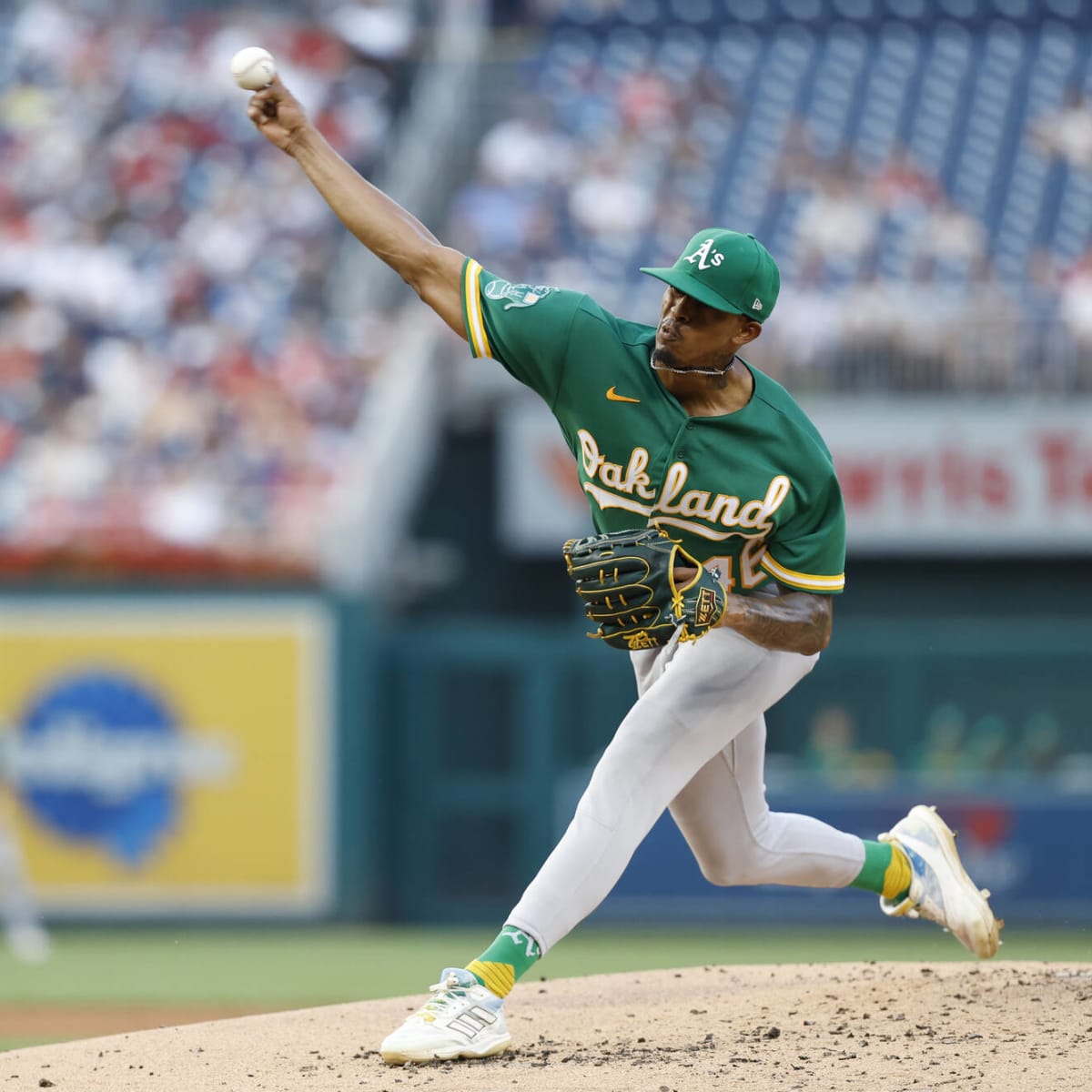 Watch As pitcher makes unbelievable gaffe Yardbarker