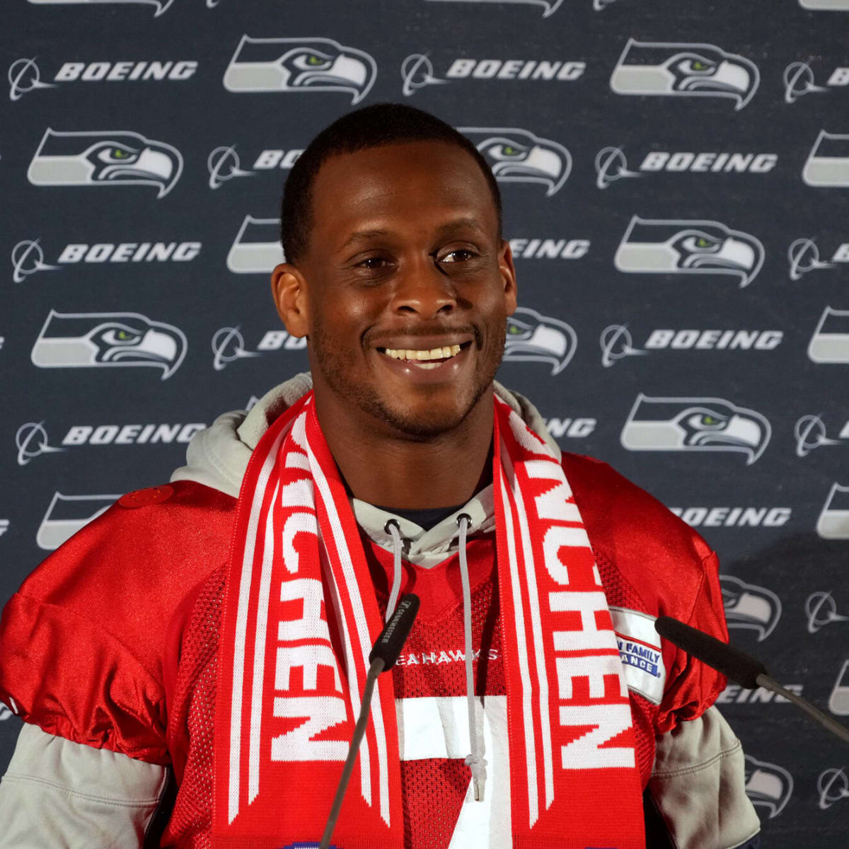 Seahawks QB Geno Smith agrees to 3-year, $105 million extension instead of  hitting free agency