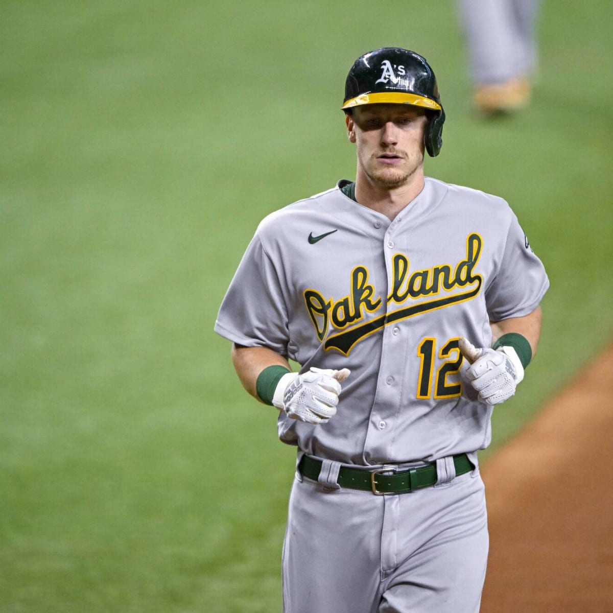 How A's catcher Sean Murphy is trying to become a star at the plate, not  just behind it