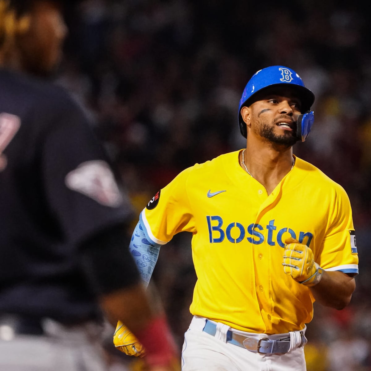 Report: Red Sox have told Xander Bogaerts he's staying in Boston