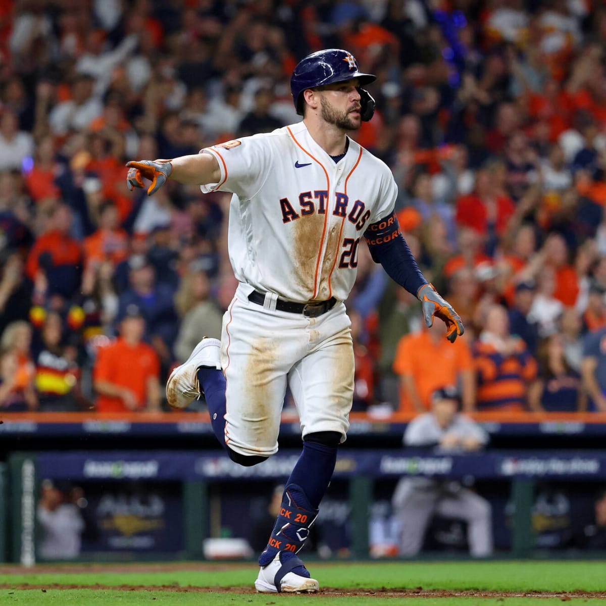 Astros fan who took the Chas McCormick dirt imprint photo