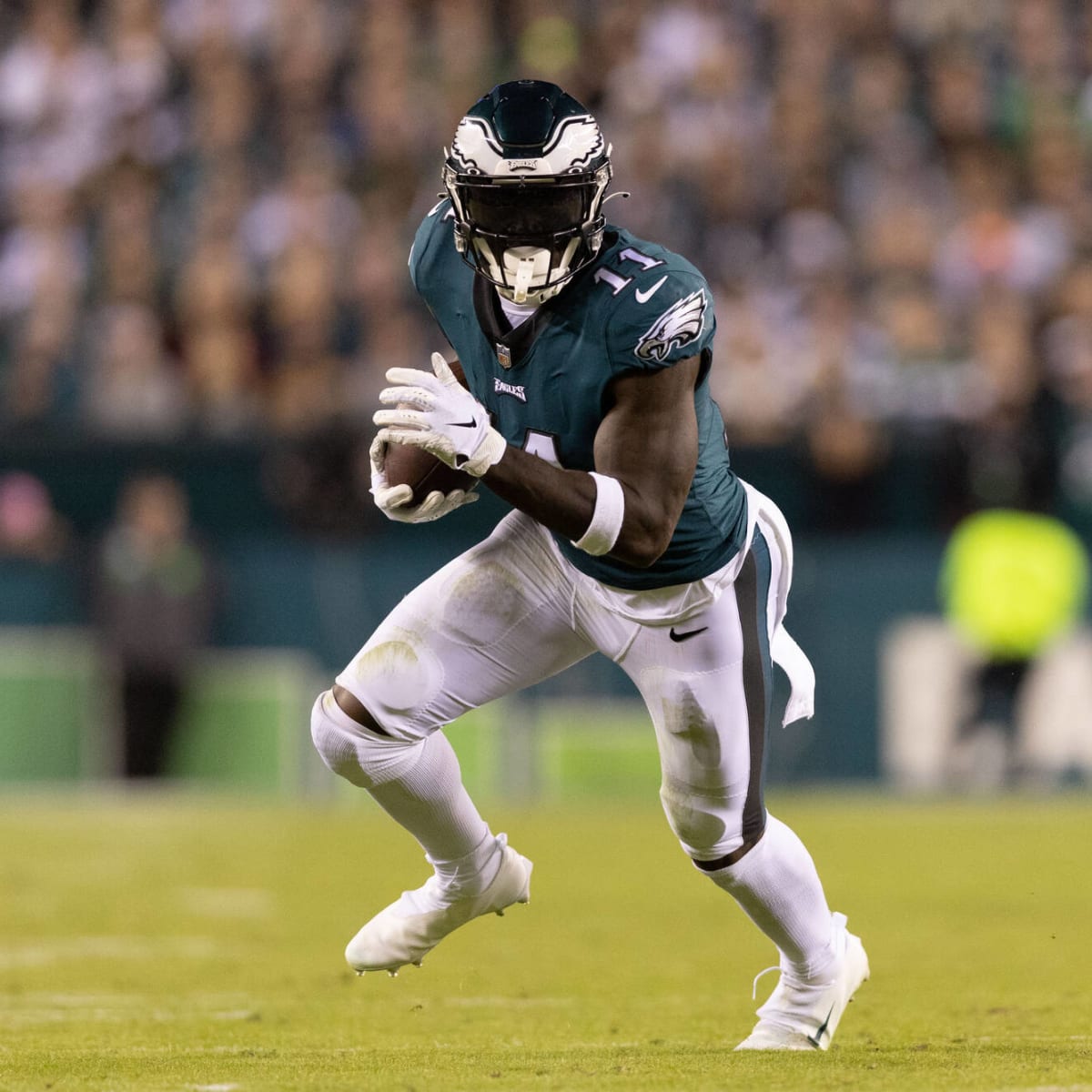 Eagles' Brown: 'I don't understand why people are pitching to