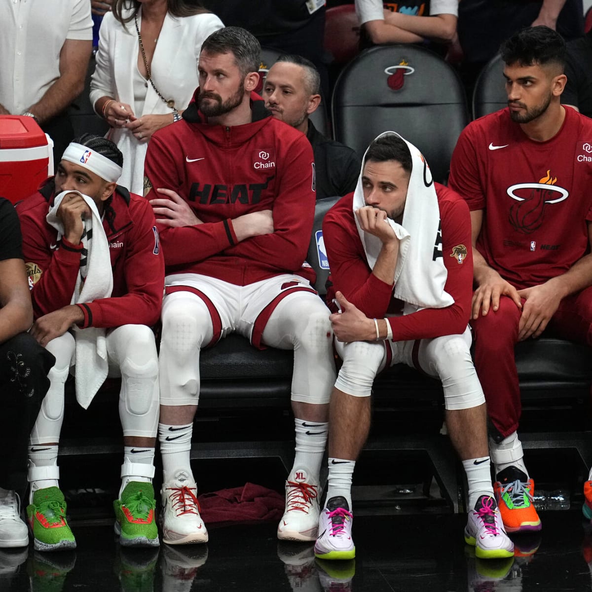 Clippers Sneaker Watch: The team's bench footwear is dazzling