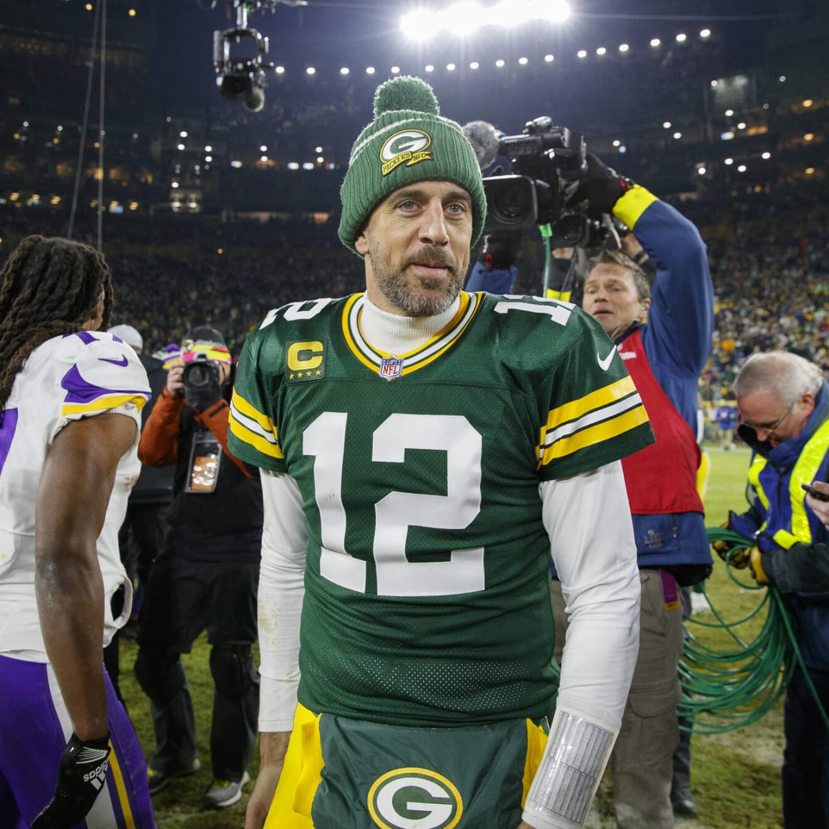 Packers' Aaron Rodgers sounds intrigued by Jets but believes in Zach Wilson  