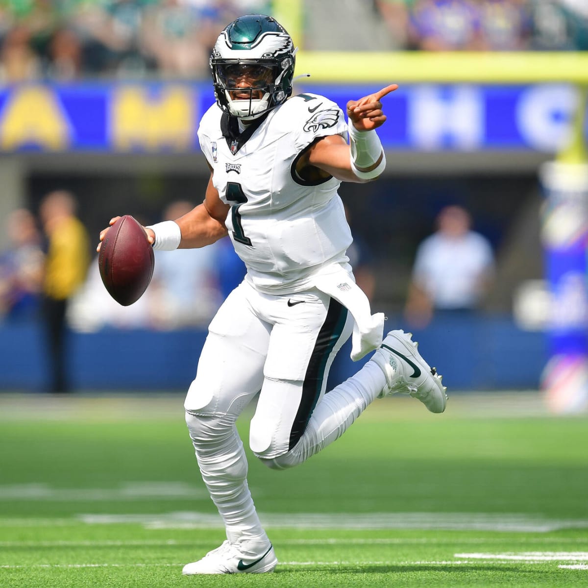 Eagles take 3rd 6-0 start in franchise history into off week