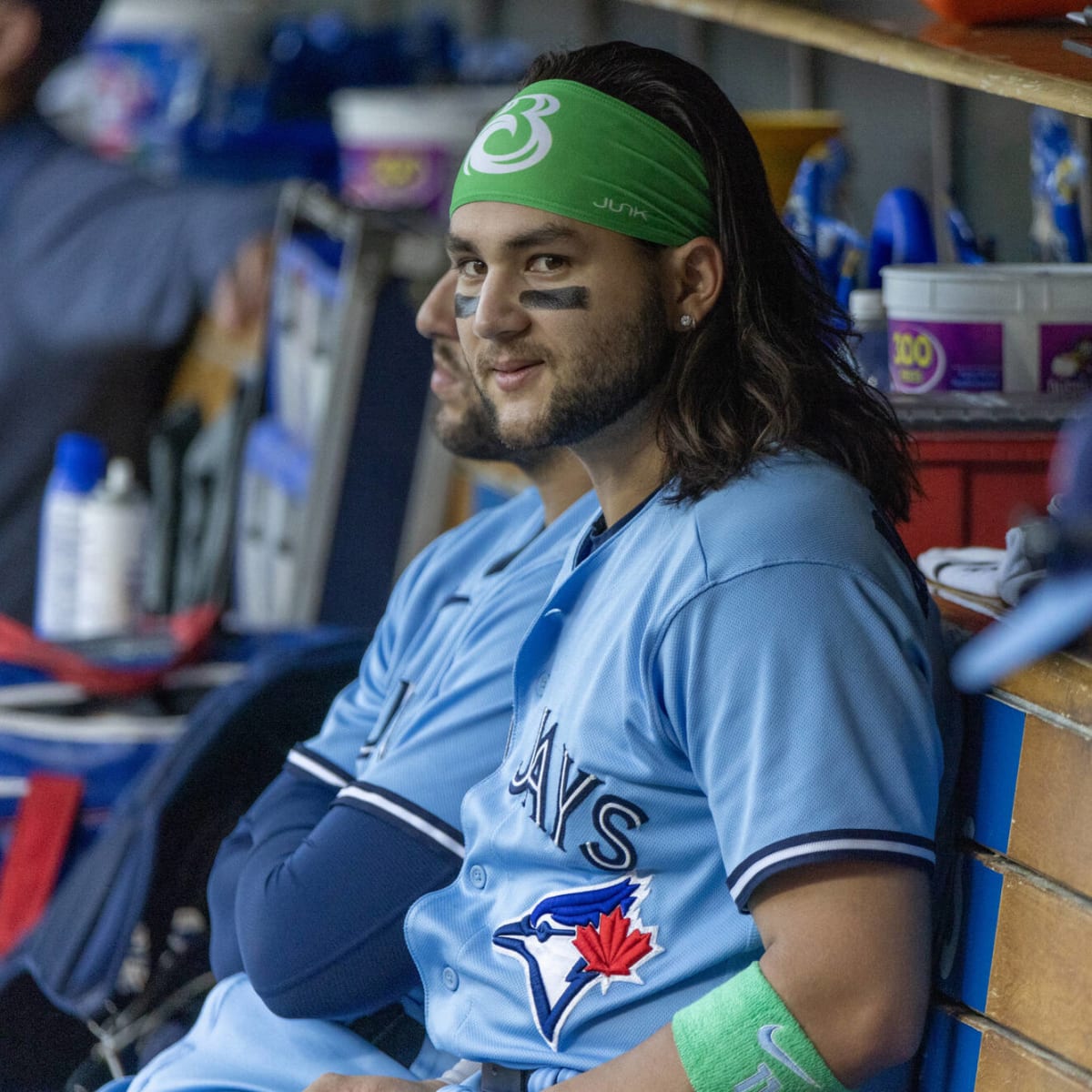 The Toronto Blue Jays have placed Bo Bichette on the IL with right patellar  tendonitis, the team announced.