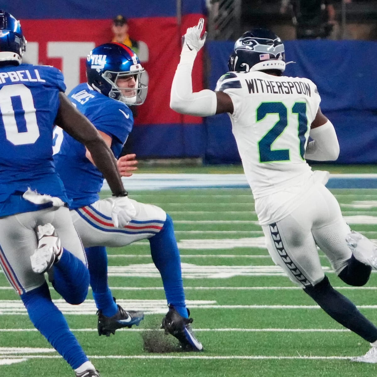 Watch: Seahawks' Witherspoon notches pick-six on 'MNF'