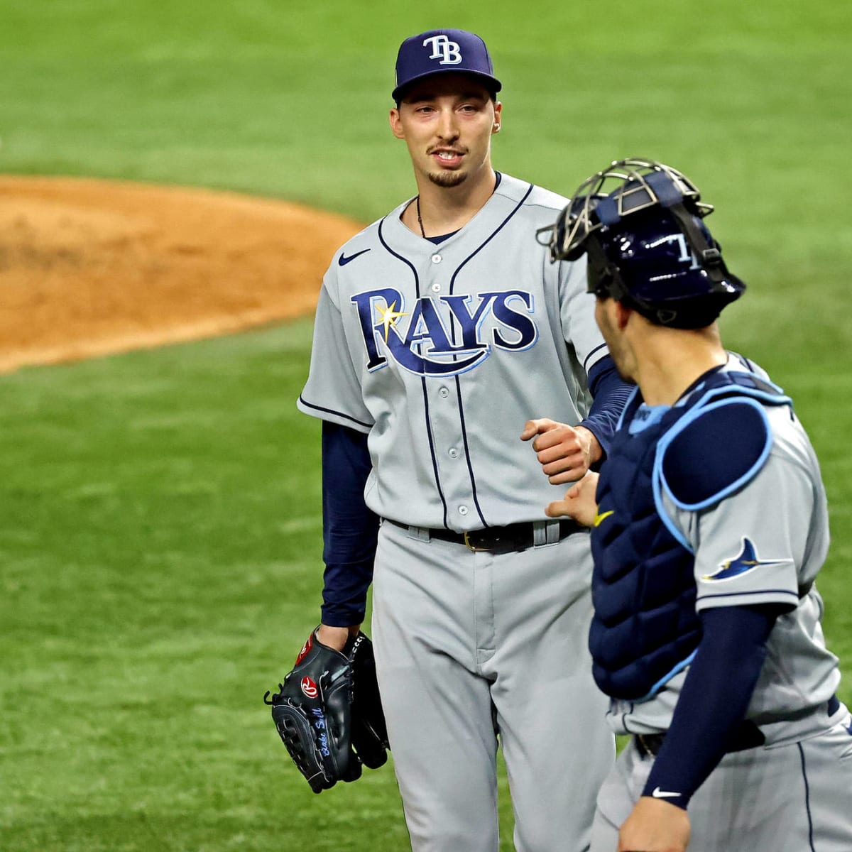 Padres acquire Blake Snell from Rays in five-player trade