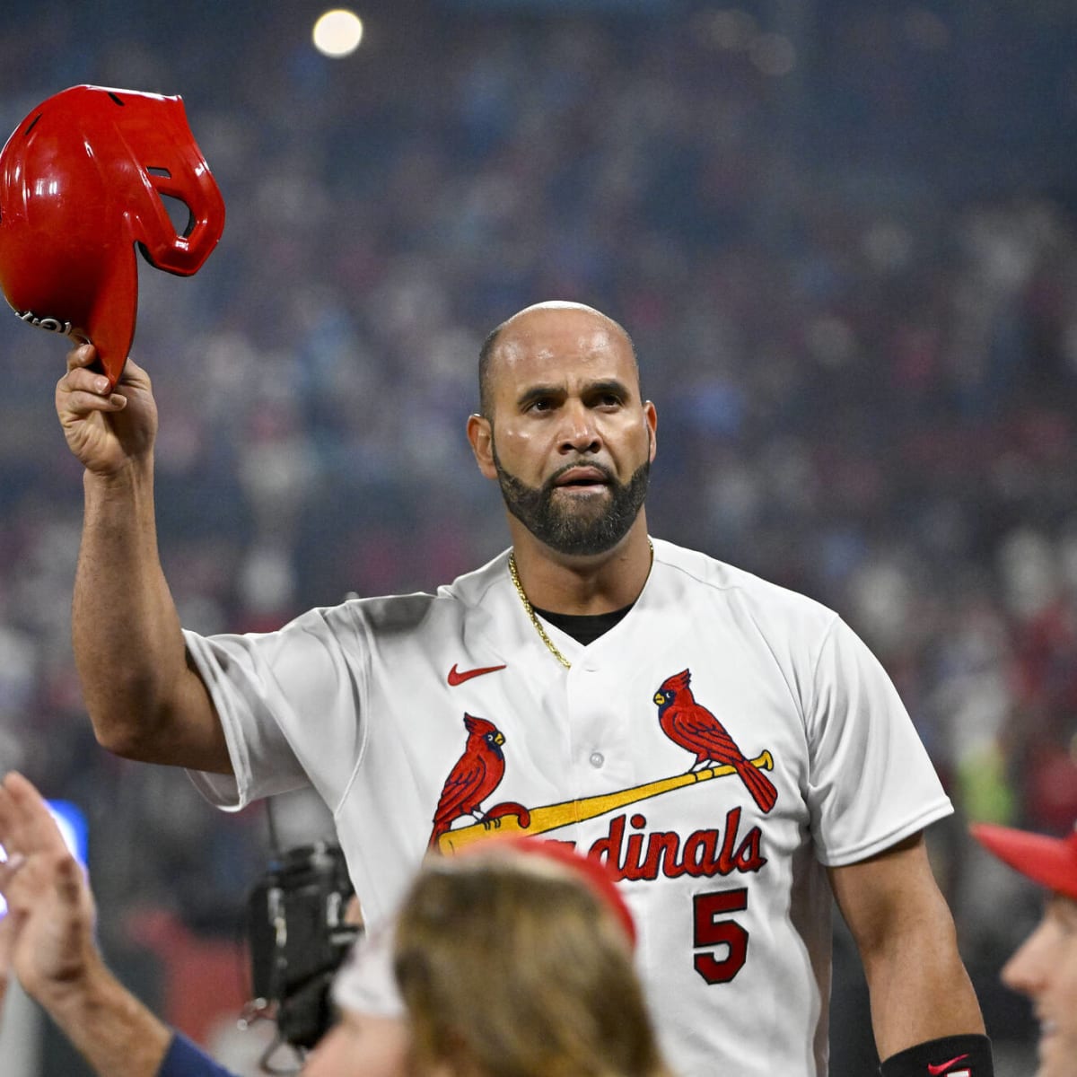 Albert Pujols gets standing ovation from Blue Jays fans