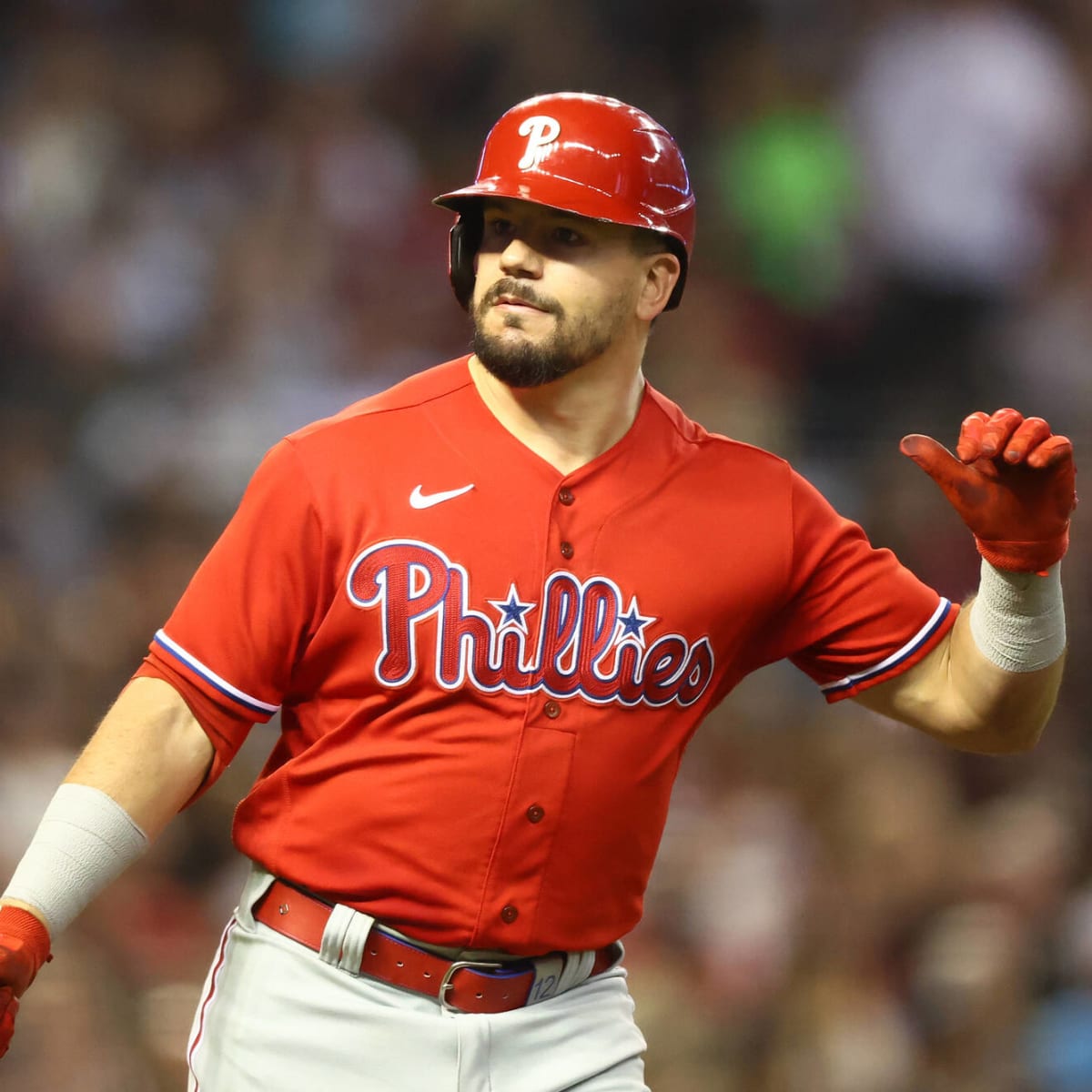 Kyle Schwarber belts 488-foot homer in NLCS Game 1