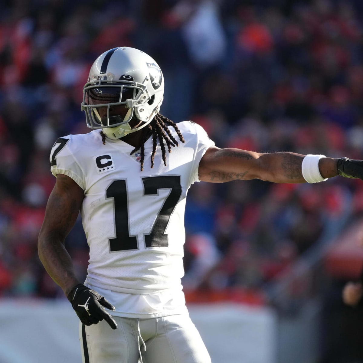 Davante Adams wants input on Raiders 2023 starting quarterback