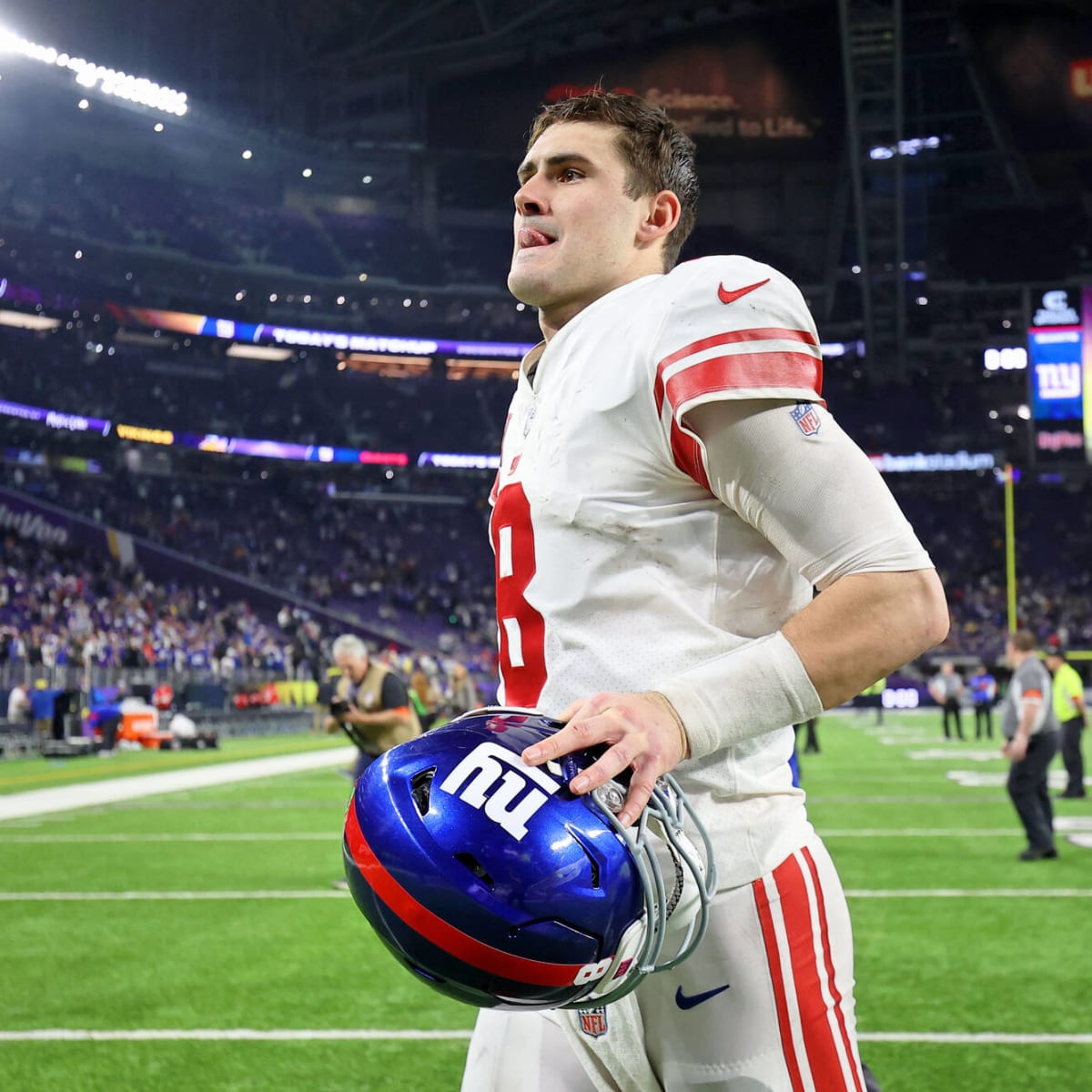 Giants upset Vikings in Daniel Jones' strong playoff debut - The